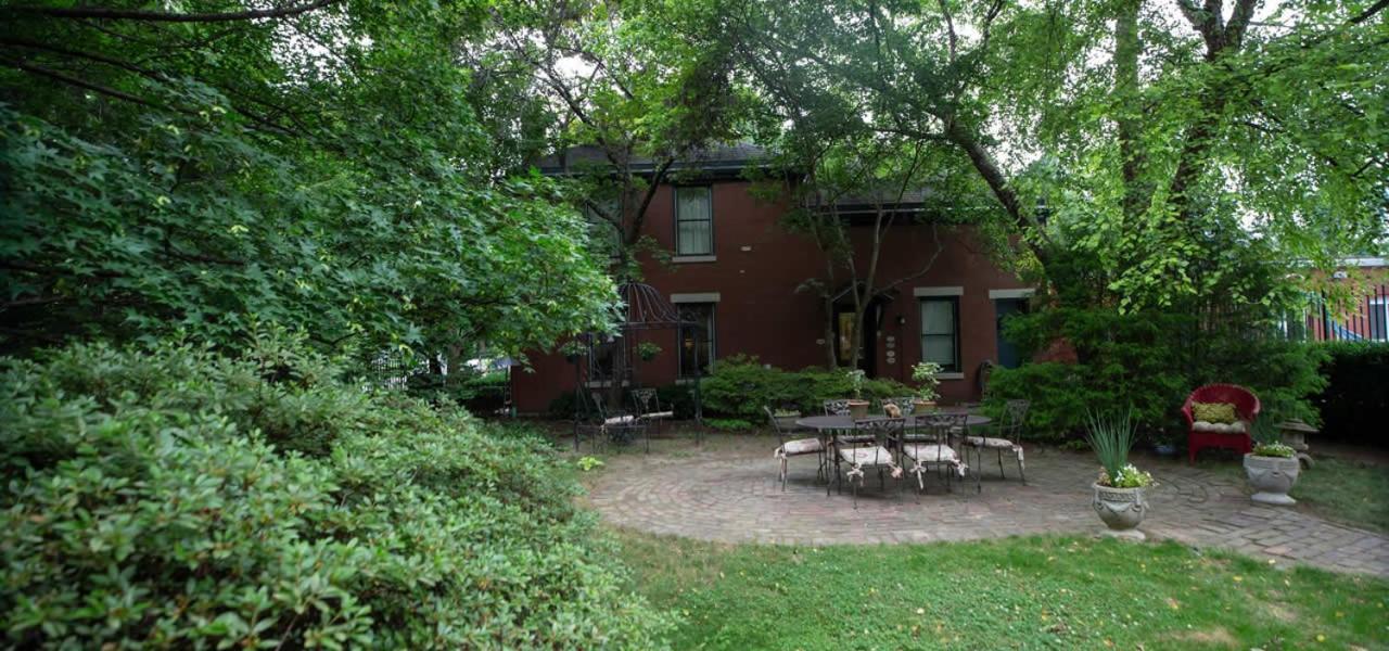 Louisville Bourbon Inn Esterno foto